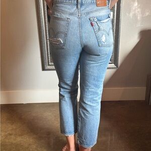 Levi's Light Blue Cropped Women's Jeans